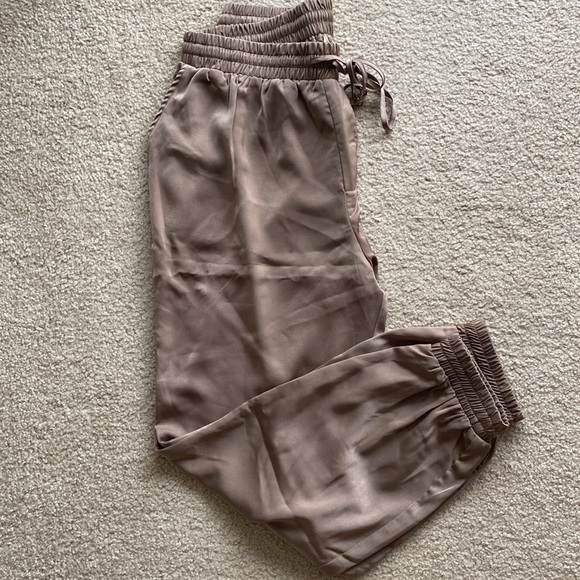 NWOT Lauriebelles “Keep Going Joggers” - Picture 6 of 8